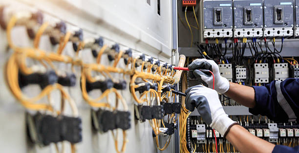 Professional Electrician technician working in Roy, UT